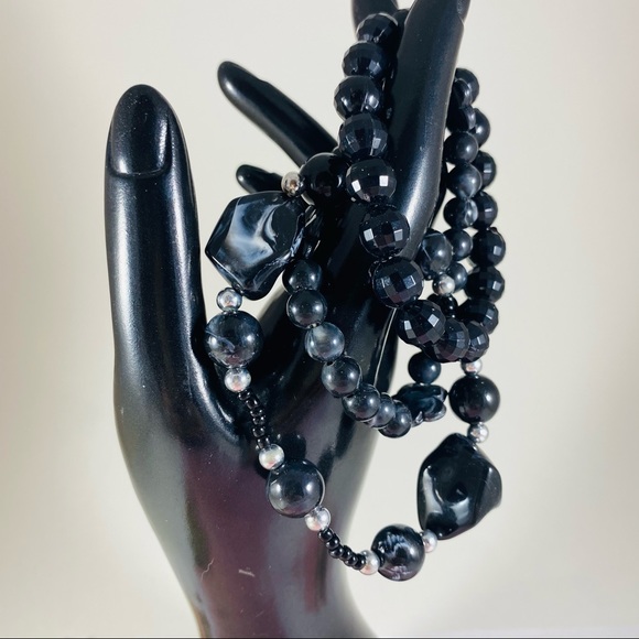 Vintage mixed medium beaded stretch bracelets - Picture 2 of 4